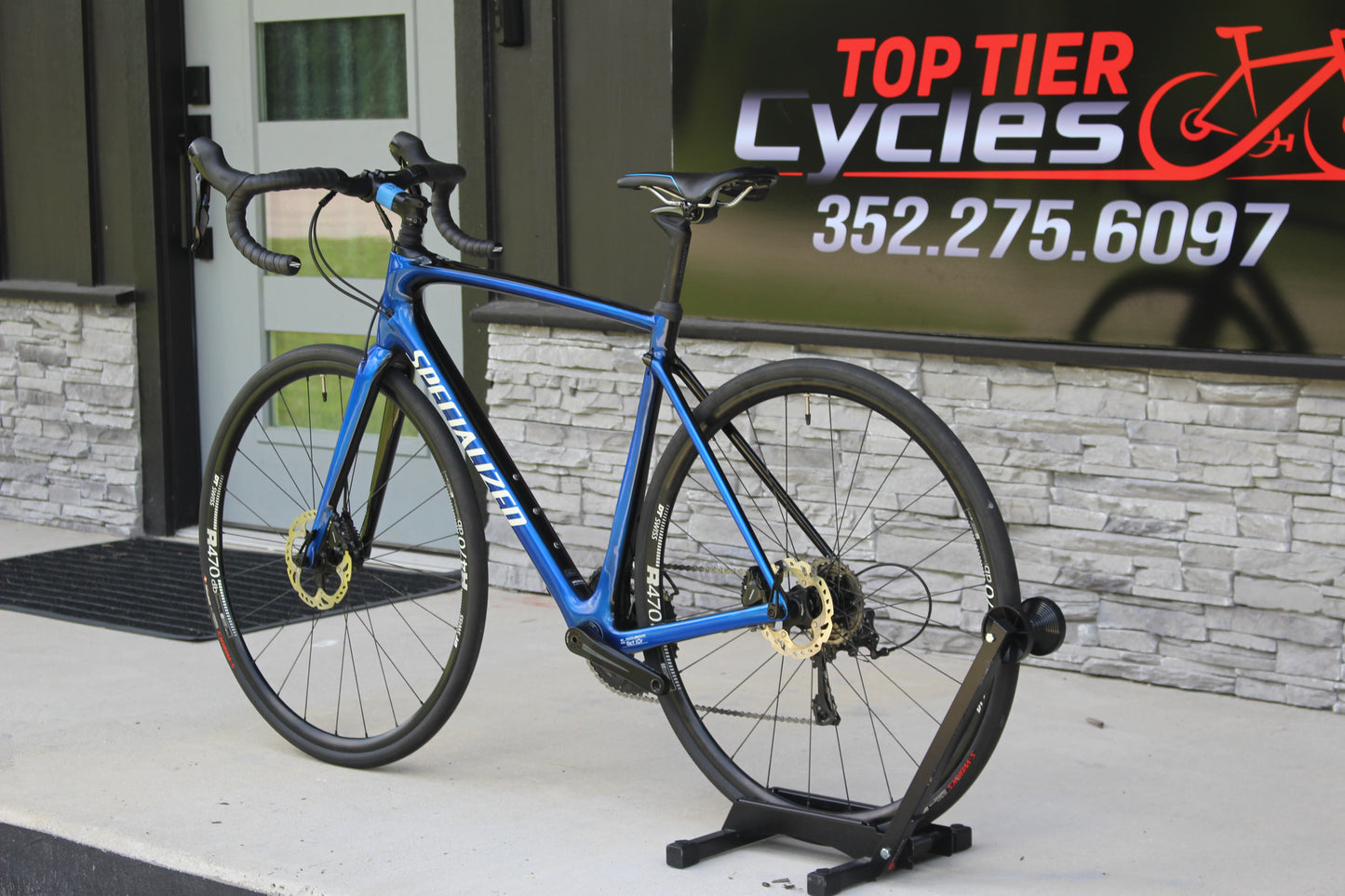 2017 Specialized Roubaix- Ultegra-Disc- 18lbs- Clean!
