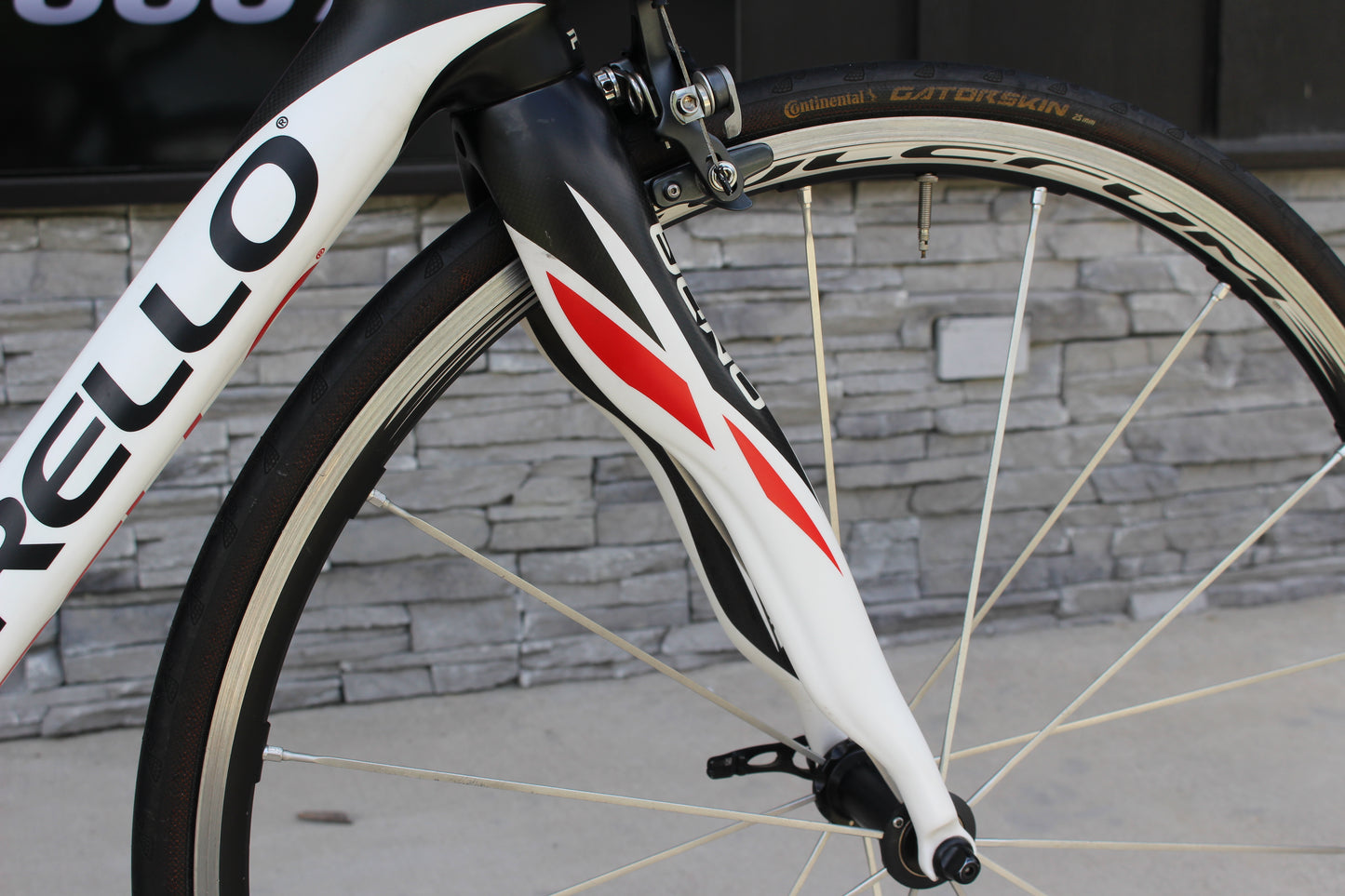 2012 Pinarello Paris Di2- Full Carbon- 16lbs