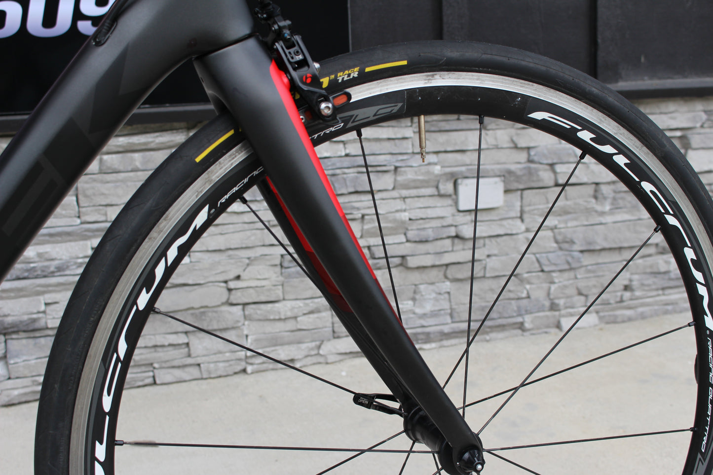 2017 Trek Domane SLR 8- 16lbs- Dura-Ace- CLEAN