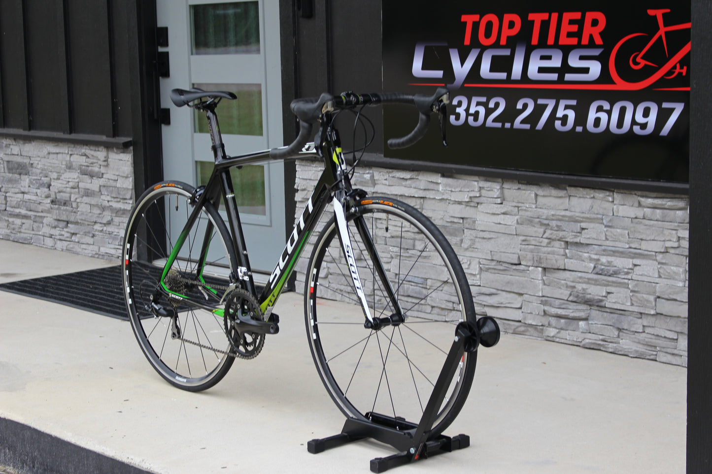 2013 Scott CR1 Team - Full Carbon Roadie