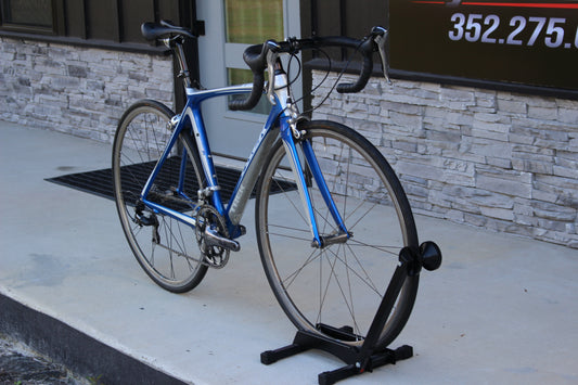 2009 Trek Madone 5.2 - Full Carbon Roadie - 16lbs