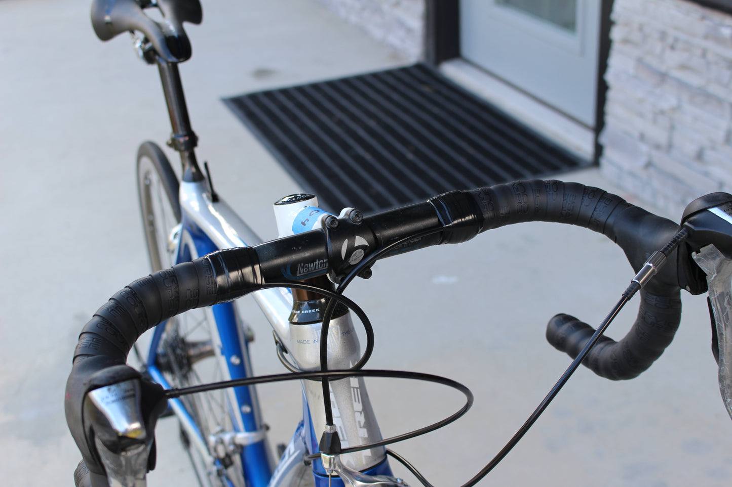 2009 Trek Madone 5.2 - Full Carbon Roadie - 16lbs