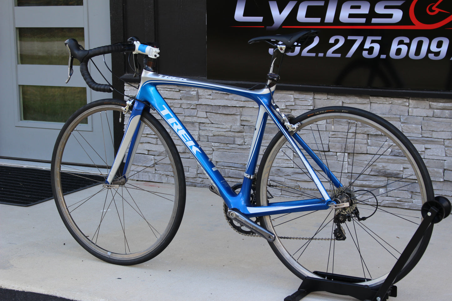 2009 Trek Madone 5.2 - Full Carbon Roadie - 16lbs