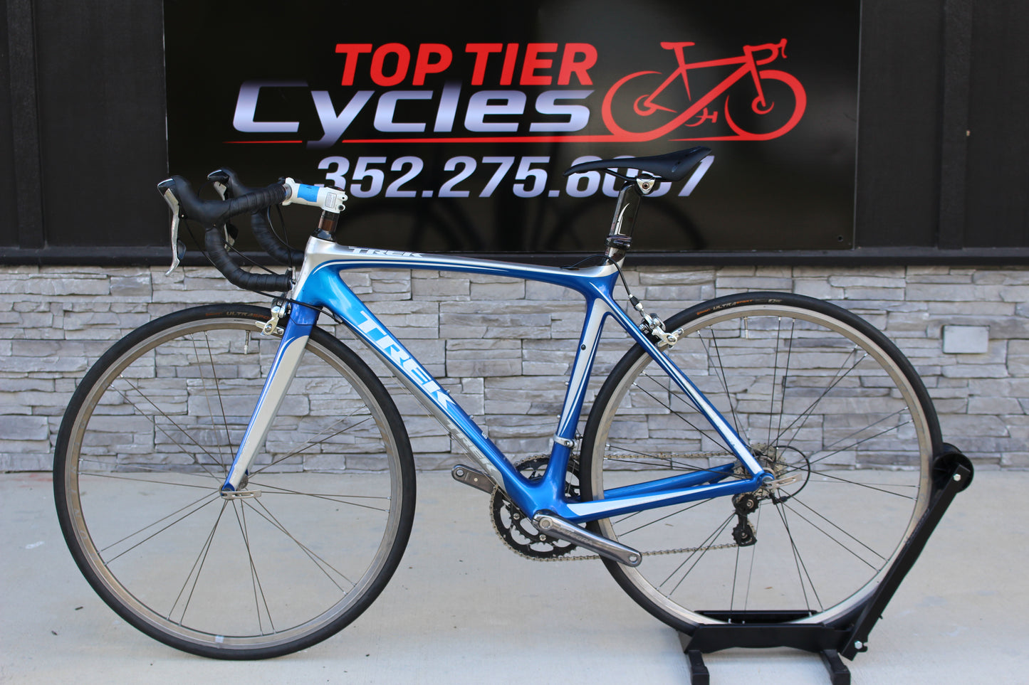 2009 Trek Madone 5.2 - Full Carbon Roadie - 16lbs