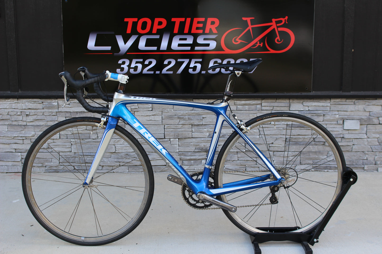 2009 Trek Madone 5.2 - Full Carbon Roadie - 16lbs