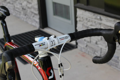 2011 Scott Addict R2- 15lbs- Ultegra