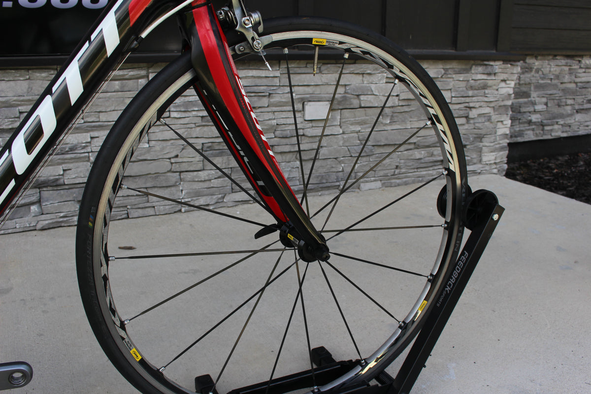 2011 Scott Addict R2- 15lbs- Ultegra