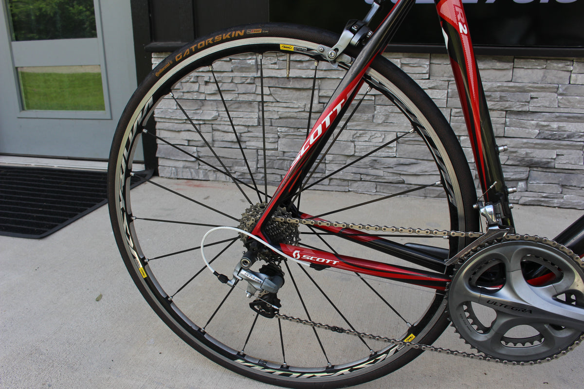2011 Scott Addict R2- 15lbs- Ultegra