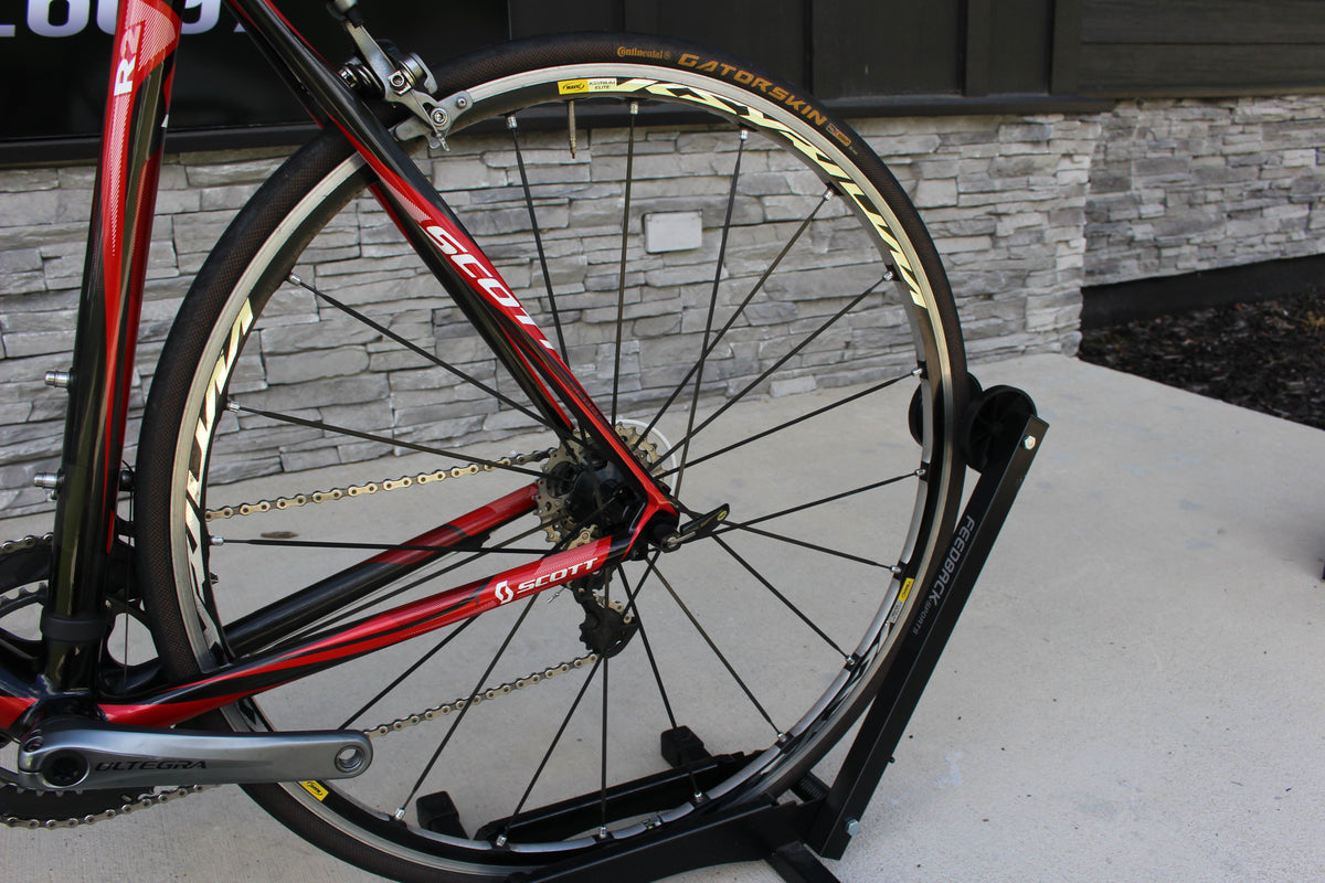 2011 Scott Addict R2- 15lbs- Ultegra