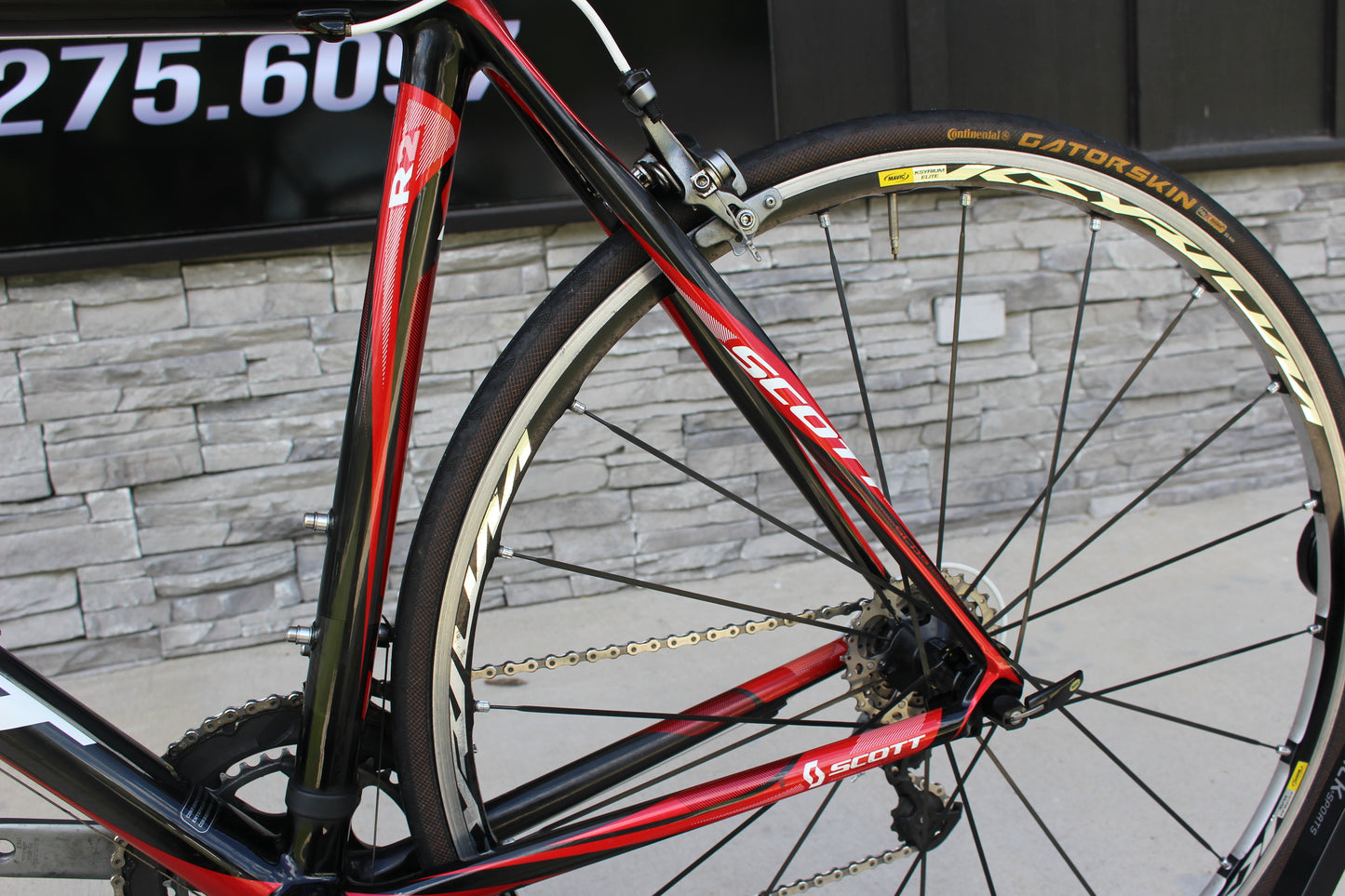 2011 Scott Addict R2- 15lbs- Ultegra