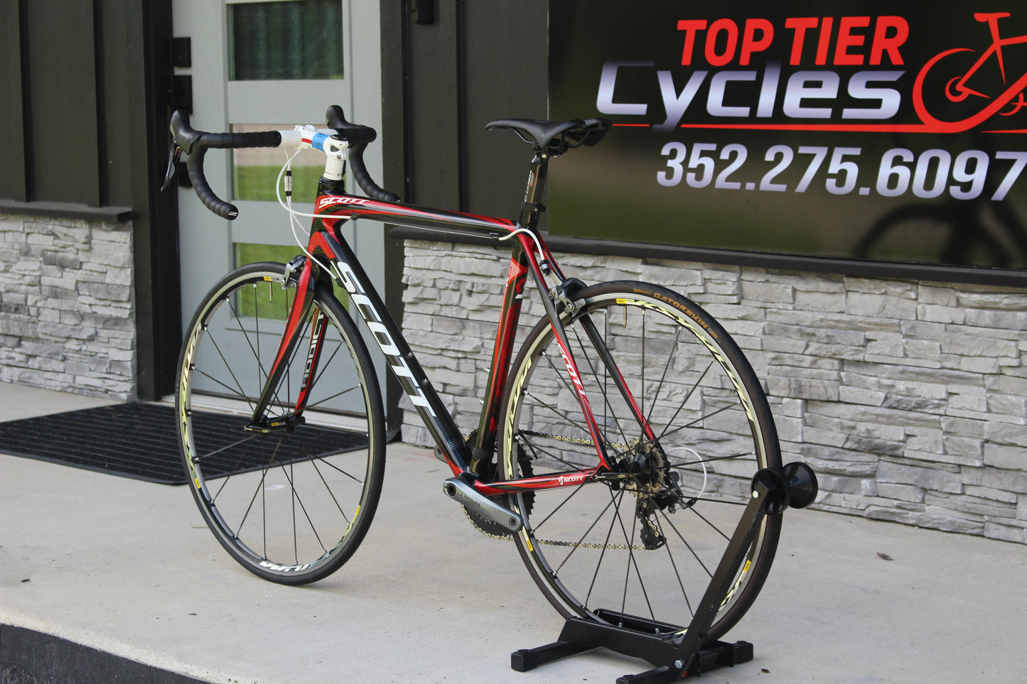 2011 Scott Addict R2- 15lbs- Ultegra
