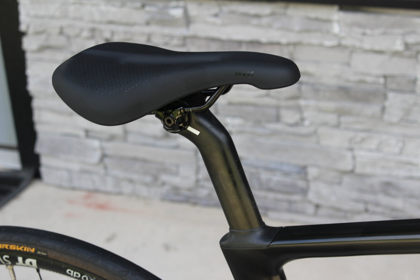 2020 Specialized Roubaix Comp- DISC!- Di2!
