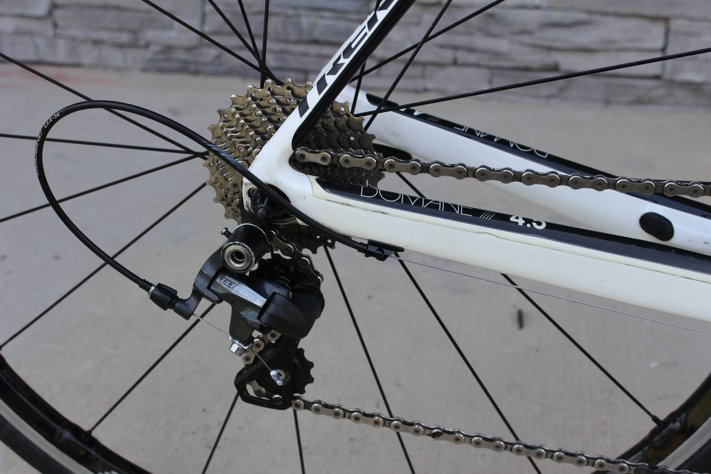 2013 Trek Domane 4.5- Full Carbon/Ultegra- 17lbs