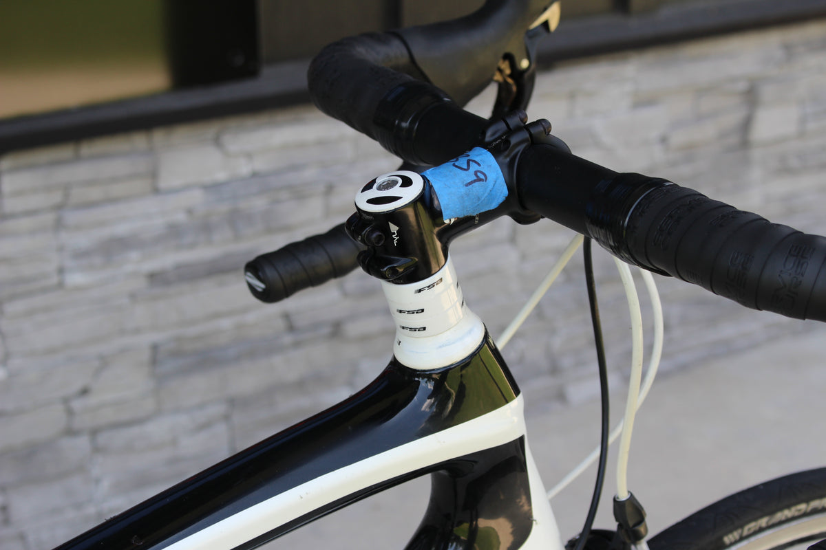 2013 Trek Domane 4.5- Full Carbon/Ultegra- 17lbs