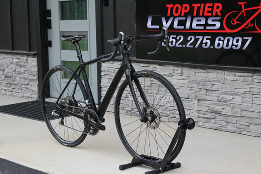 2015 Trek Domane 6.9 Disc- Dura-Ace Di2- 17lbs