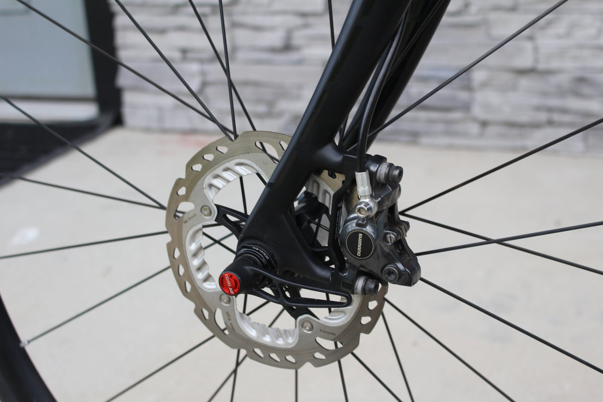 2015 Trek Domane 6.9 Disc- Dura-Ace Di2- 17lbs