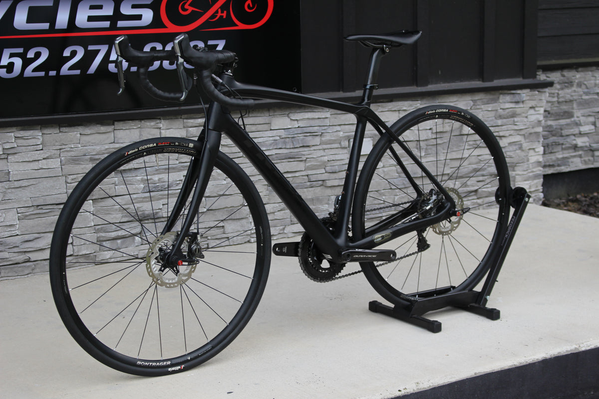 2015 Trek Domane 6.9 Disc- Dura-Ace Di2- 17lbs