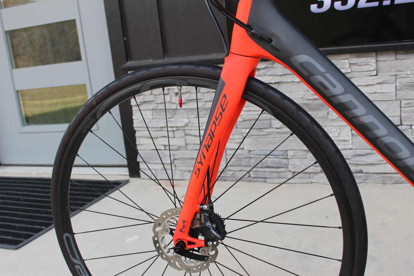 2017 Cannondale Synapse Hi-Mod - Disc - 17lb