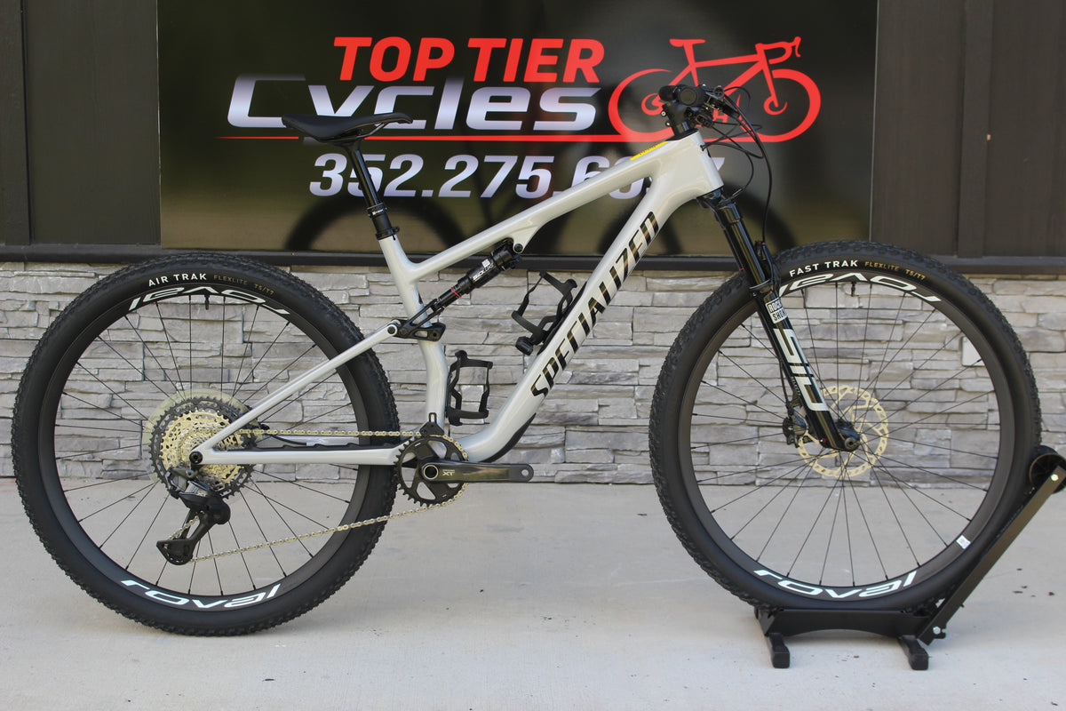 2026 Specialized Epic 8 Expert Di2 - 24lbs- NEW!