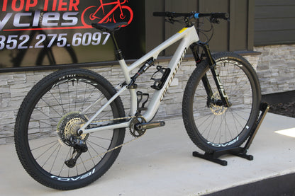2026 Specialized Epic 8 Expert Di2 - 24lbs- NEW!