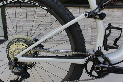 2026 Specialized Epic 8 Expert Di2 - 24lbs- NEW!