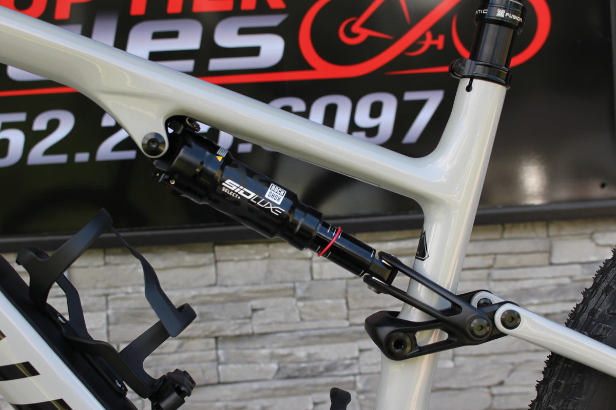 2026 Specialized Epic 8 Expert Di2 - 24lbs- NEW!