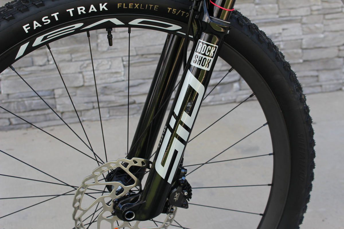 2026 Specialized Epic 8 Expert Di2 - 24lbs- NEW!