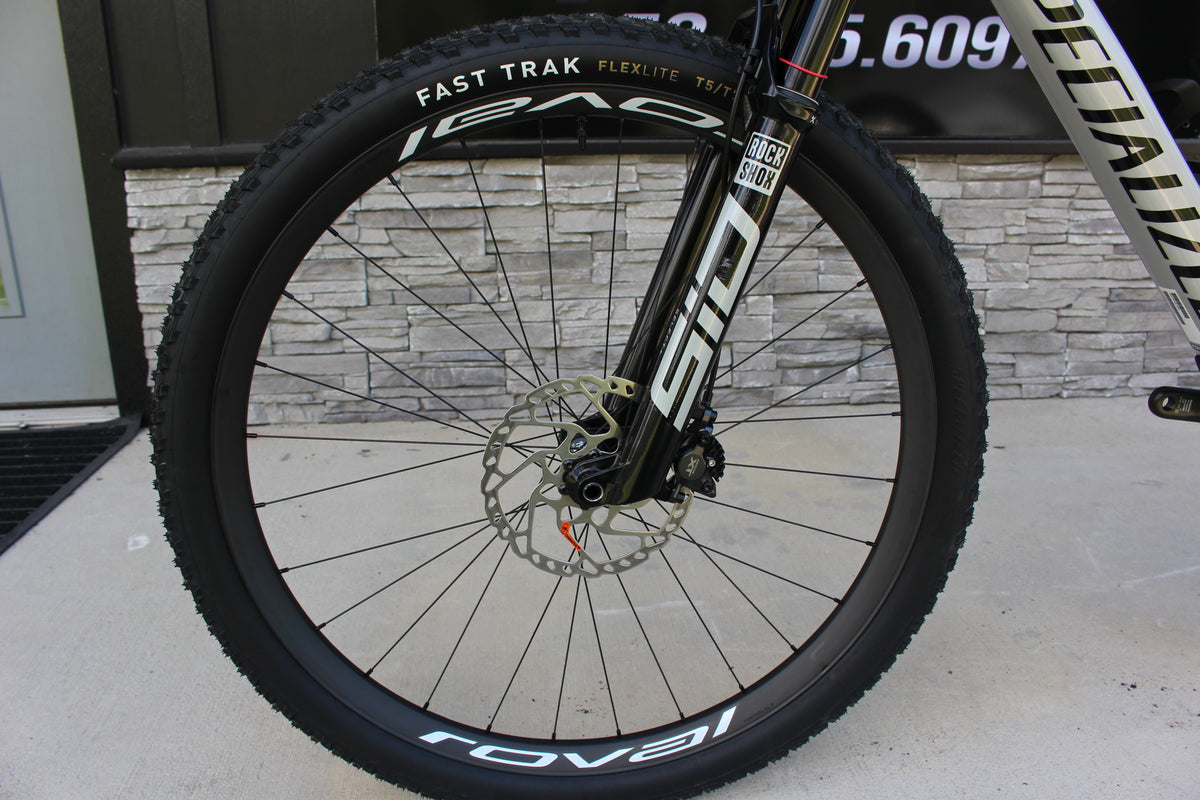 2026 Specialized Epic 8 Expert Di2 - 24lbs- NEW!