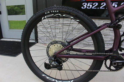 2026 Specialized Epic 8 Expert Di2 - 24lbs- NEW!