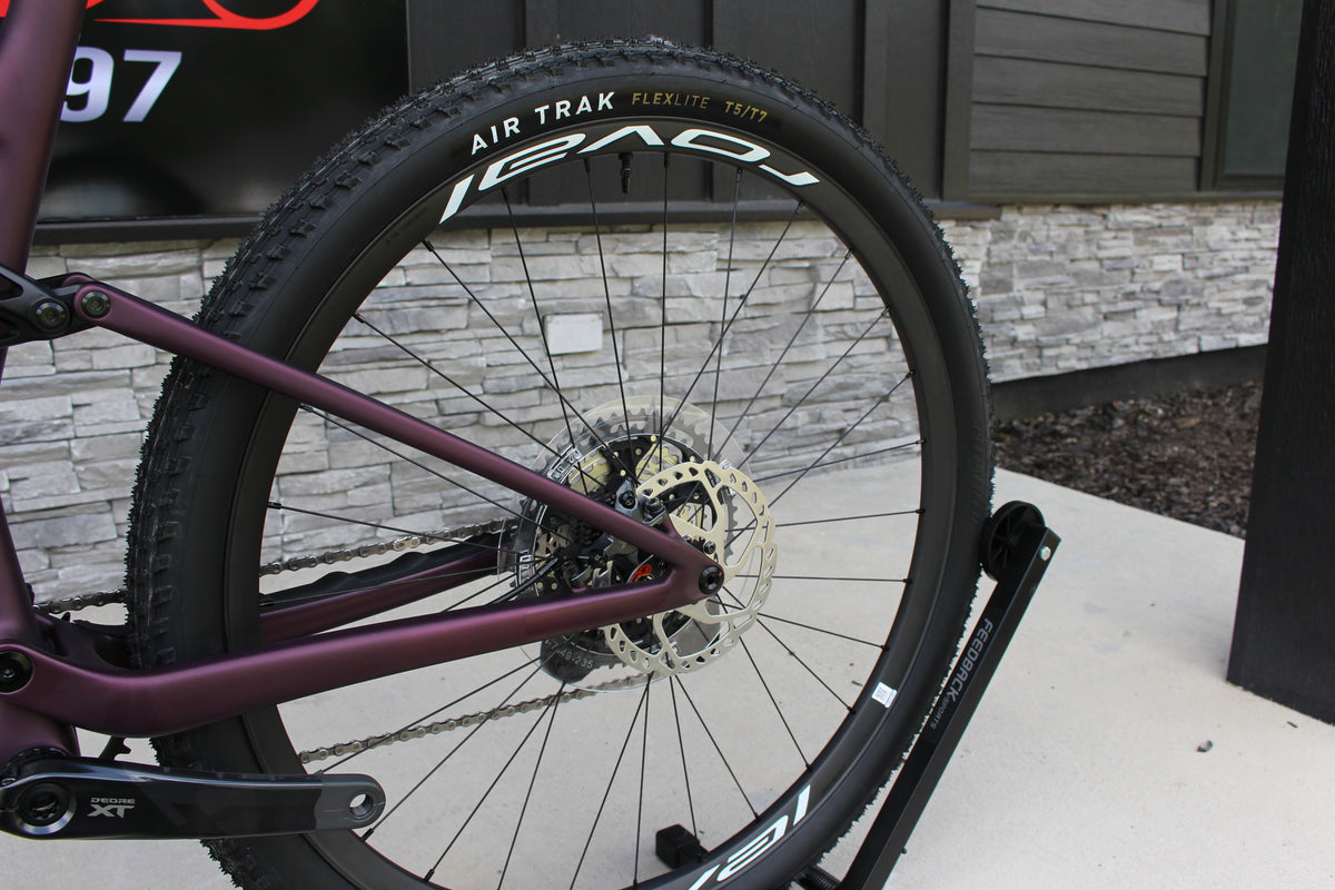2026 Specialized Epic 8 Expert Di2 - 24lbs- NEW!