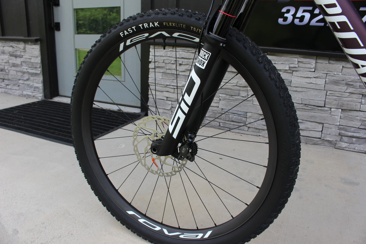 2026 Specialized Epic 8 Expert Di2 - 24lbs- NEW!