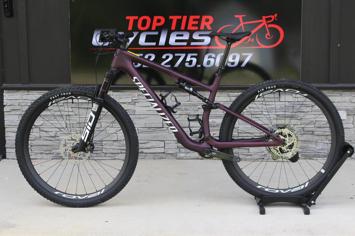 2026 Specialized Epic 8 Expert Di2 - 24lbs- NEW!