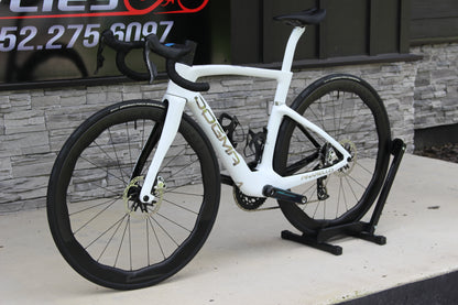 2026 Pinarello Dogma F Disc-Red AXS- BRAND NEW!