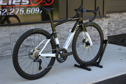 2025 Pinarello F7- Ultegra Di2- Disc- BRAND NEW