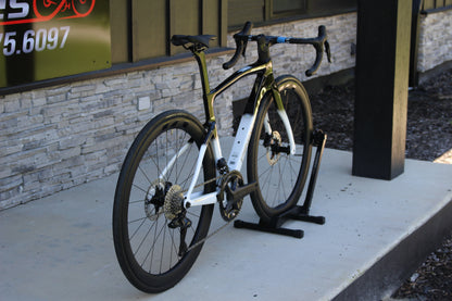 2025 Pinarello F7- Ultegra Di2- Disc- BRAND NEW