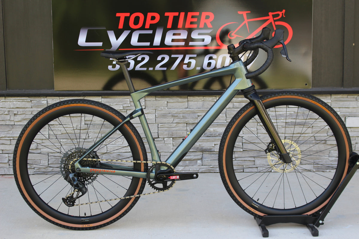 2023 URS LT Two- Carbon Gravel/CX- Brand NEW!