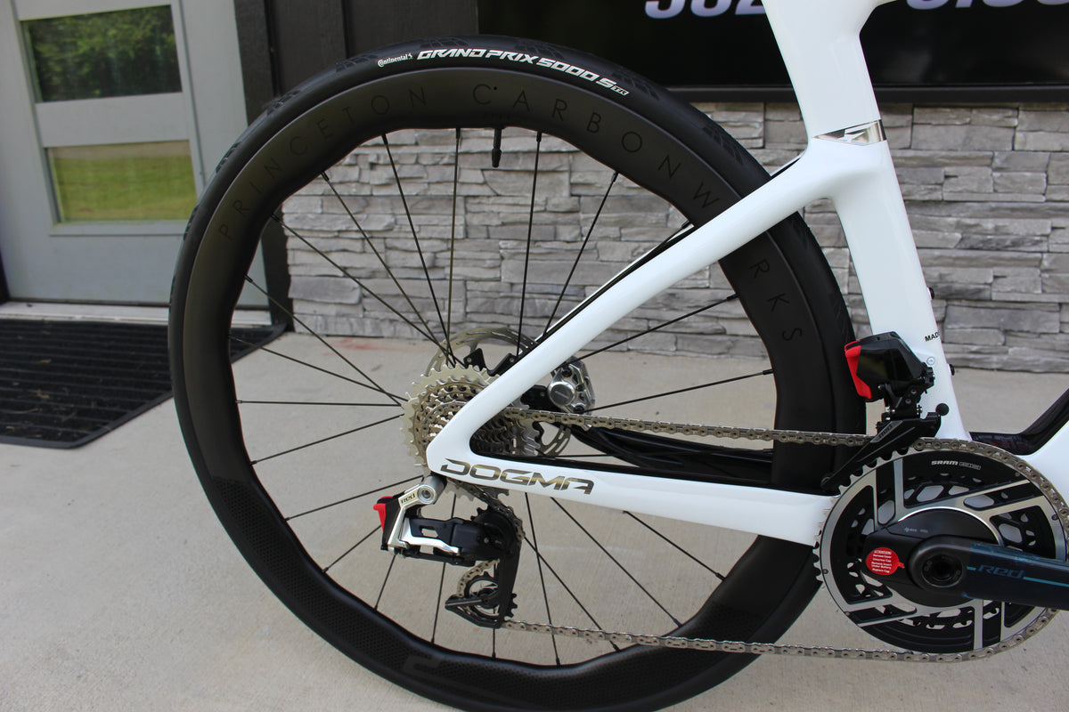 2026 Pinarello Dogma F Disc-Red AXS- BRAND NEW!