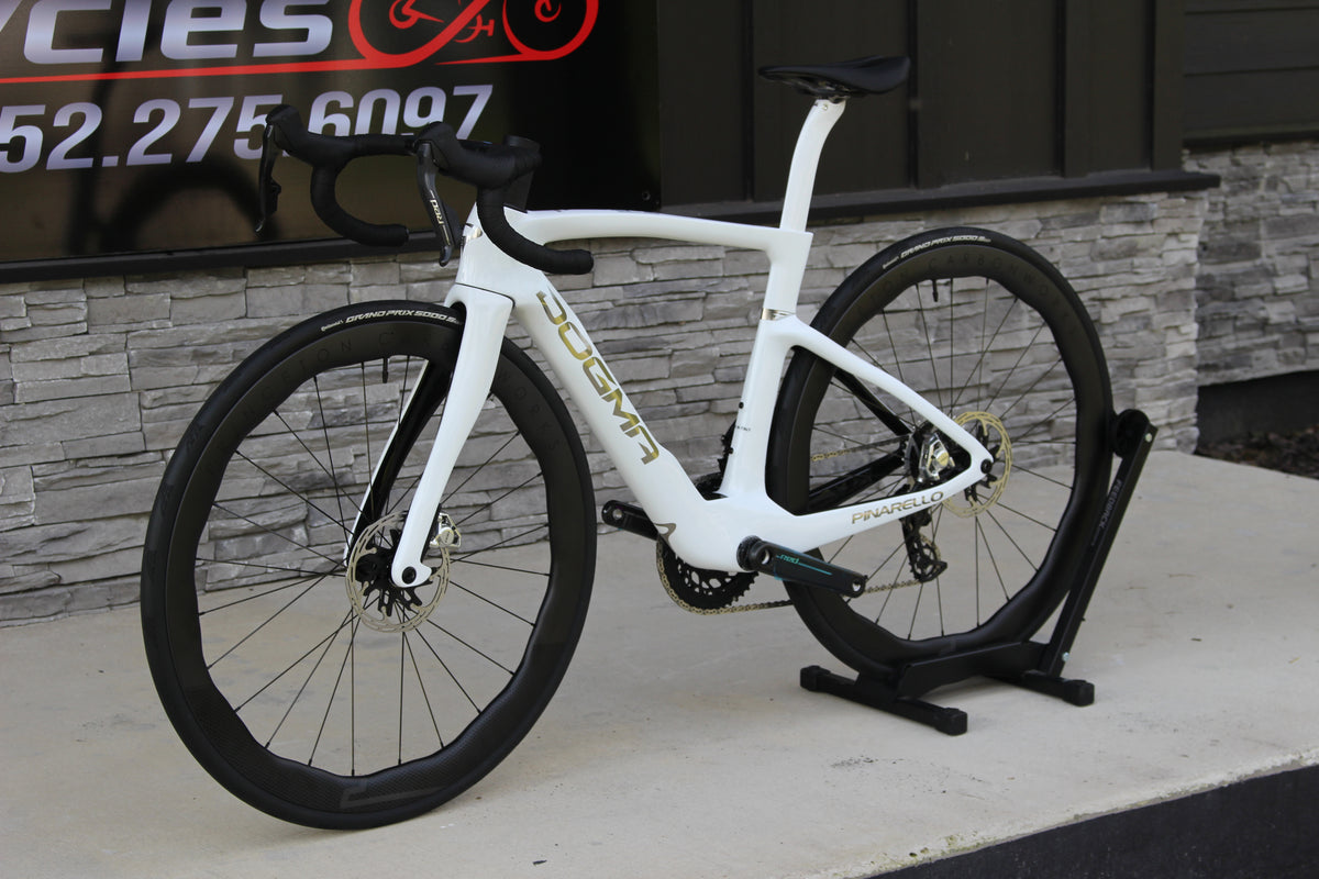 2026 Pinarello Dogma F Disc-Red AXS- BRAND NEW!