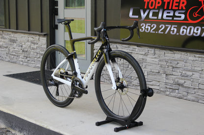 2025 Pinarello F7- Ultegra Di2- Disc- BRAND NEW!