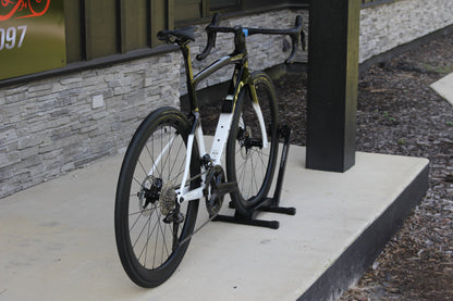2025 Pinarello F7- Ultegra Di2- Disc- BRAND NEW!