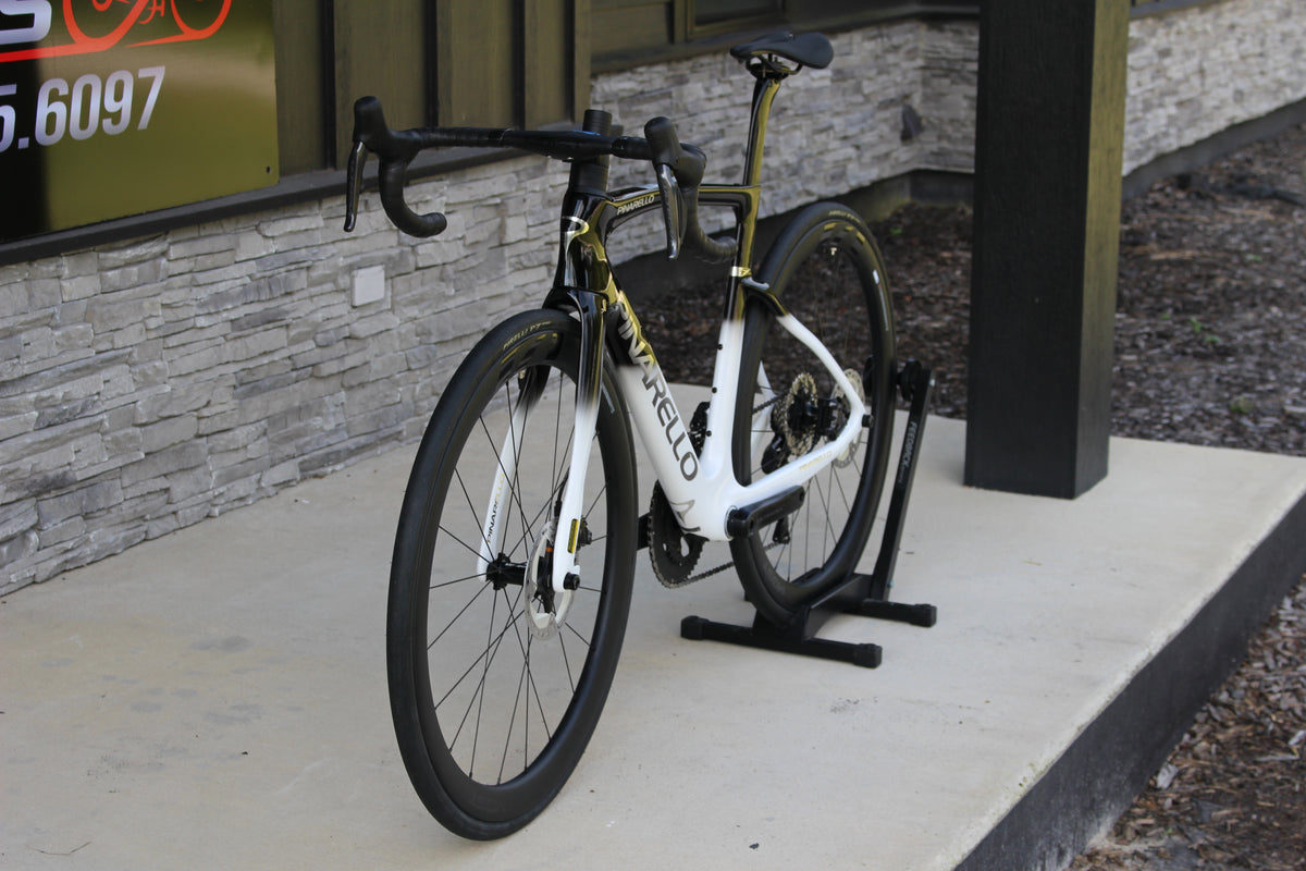 2025 Pinarello F7- Ultegra Di2- Disc- BRAND NEW!