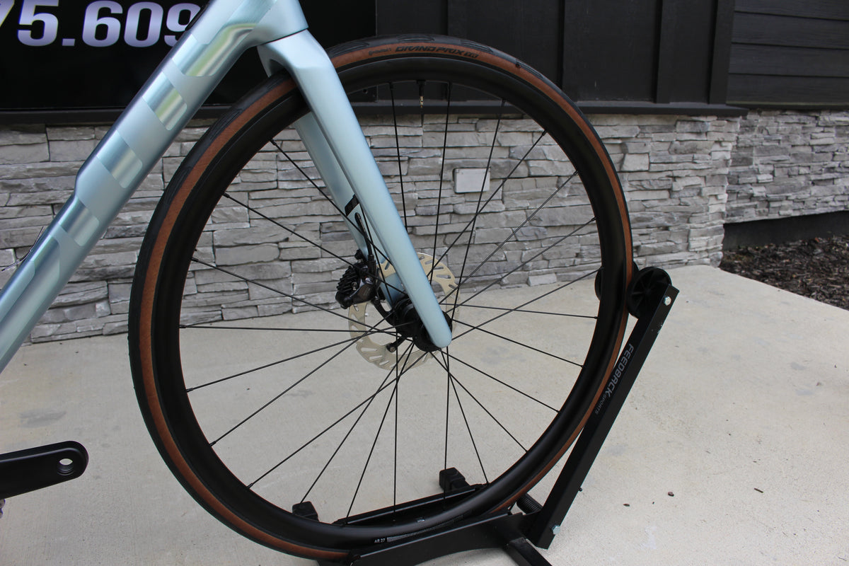 2027 BMC Teammachine SLR One Di2- 17lbs- NEW!