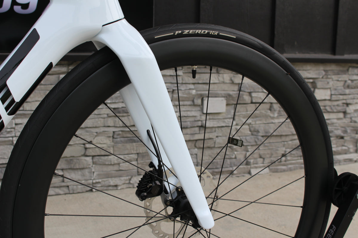 2026 BMC Teammachine R01 Aero- Di2- 17lbs- NEW!