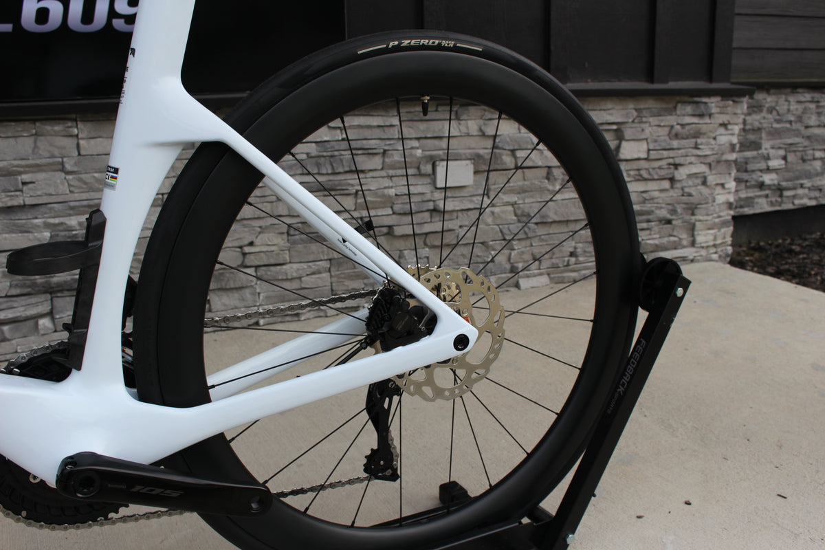 2026 BMC Teammachine R01 Aero- Di2- 17lbs- NEW!