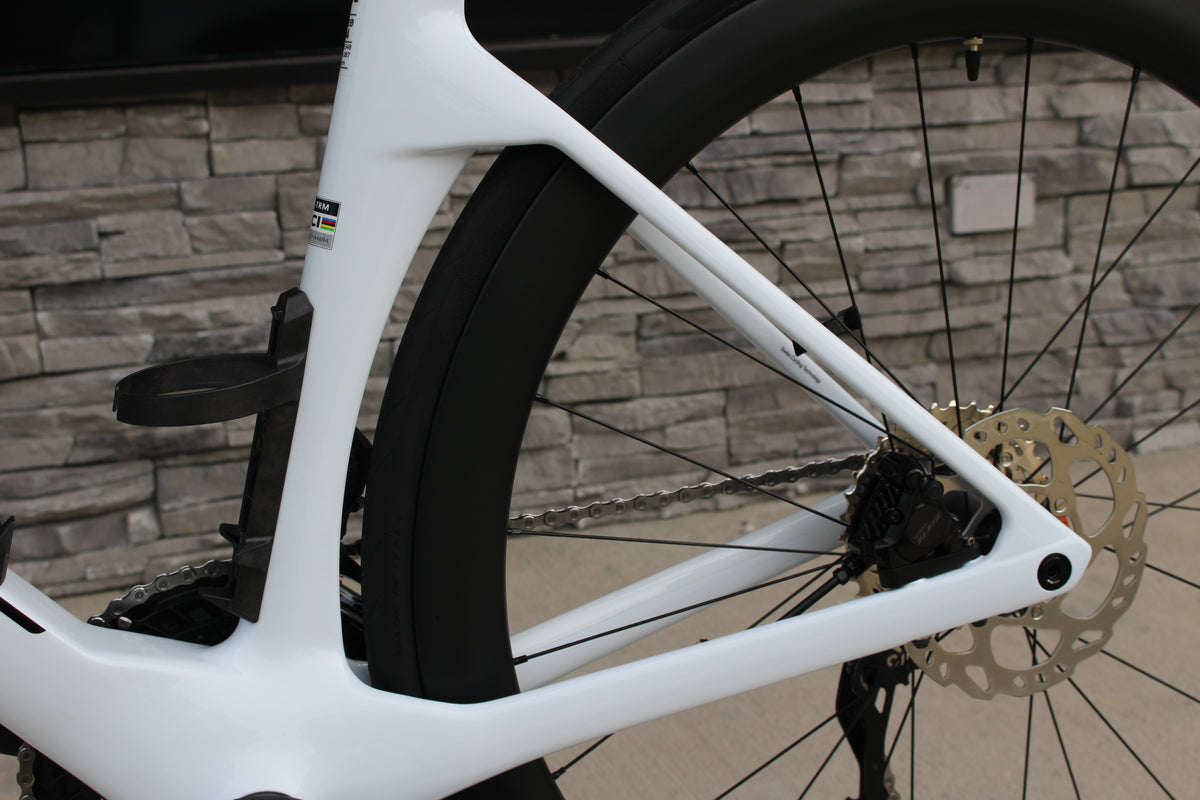 2026 BMC Teammachine R01 Aero- Di2- 17lbs- NEW!