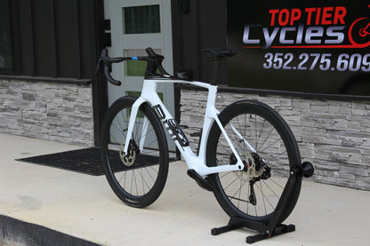 2026 BMC Teammachine R01 Aero- Di2- 17lbs- NEW!