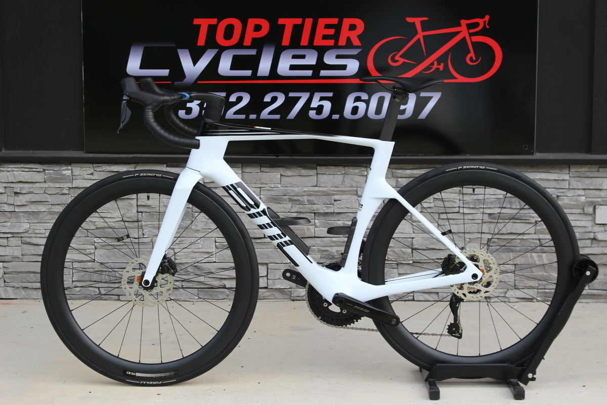2026 BMC Teammachine R01 Aero- Di2- 17lbs- NEW!