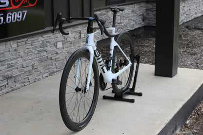 2026 BMC Teammachine R01 Aero- Di2- 17lbs- NEW!
