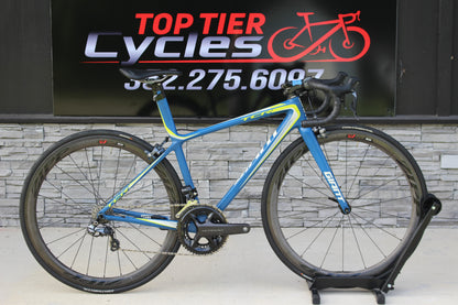 2017 Giant TCR Advanced SL Di2- 16lbs- ZIPP's!