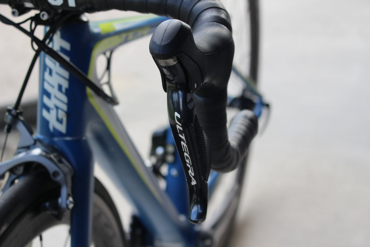 2017 Giant TCR Advanced SL Di2- 16lbs- ZIPP's!
